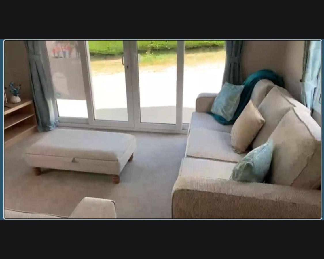 Вилла Exotic 3-Bed Caravan At Newquay Holiday Park Экстерьер фото