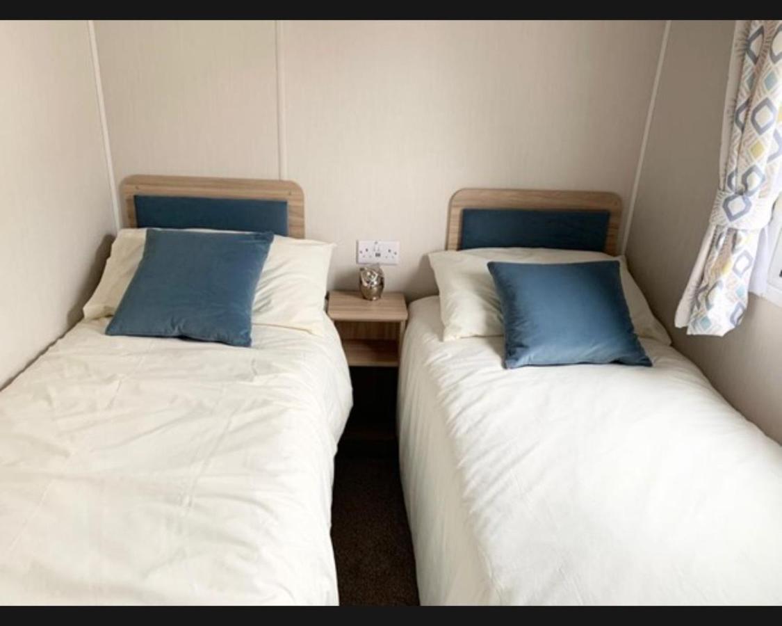 Вилла Exotic 3-Bed Caravan At Newquay Holiday Park Экстерьер фото