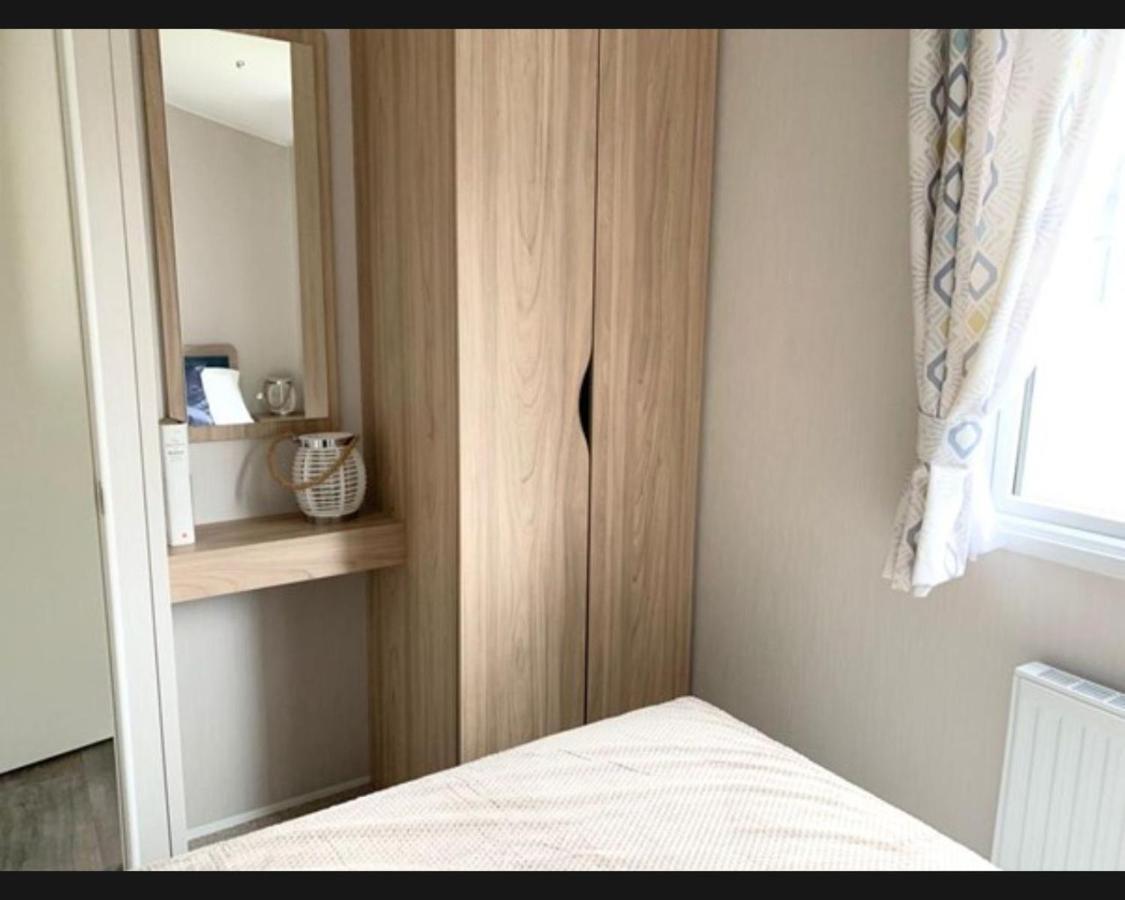 Вилла Exotic 3-Bed Caravan At Newquay Holiday Park Экстерьер фото