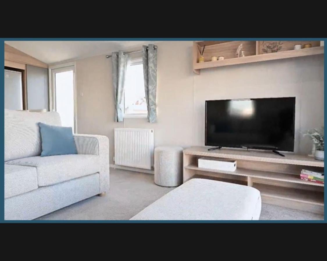 Вилла Exotic 3-Bed Caravan At Newquay Holiday Park Экстерьер фото